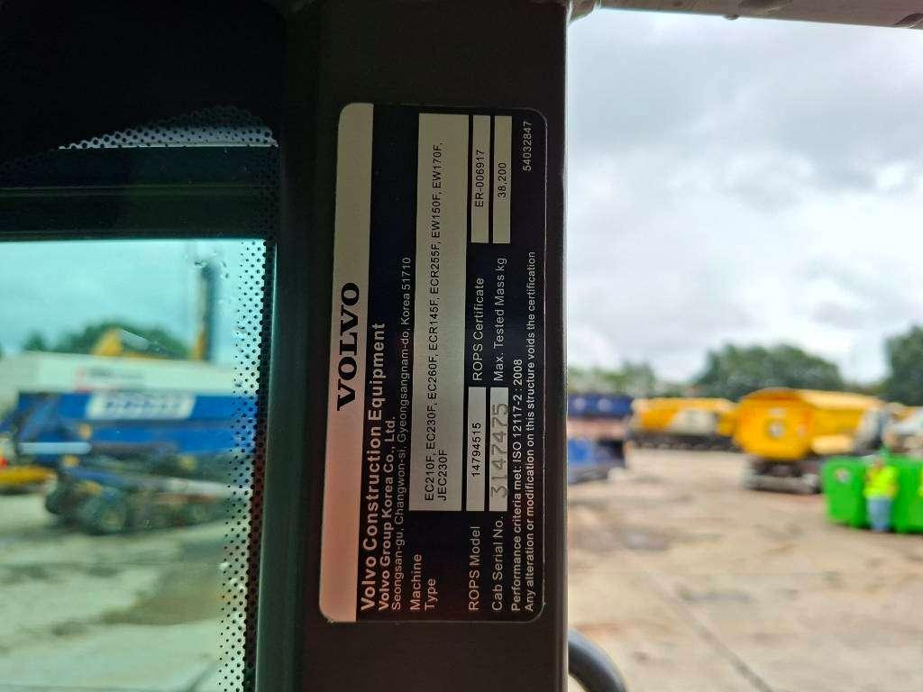 Volvo EC230FL5 Photo 14