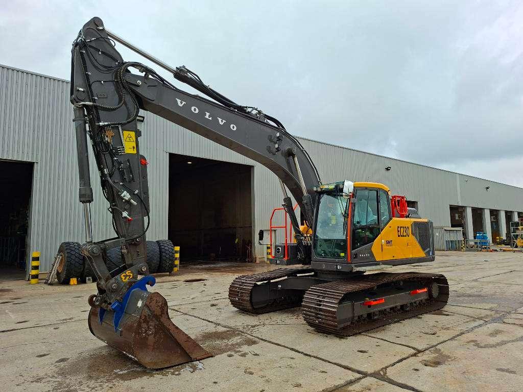 Volvo EC230FL5 Photo 2