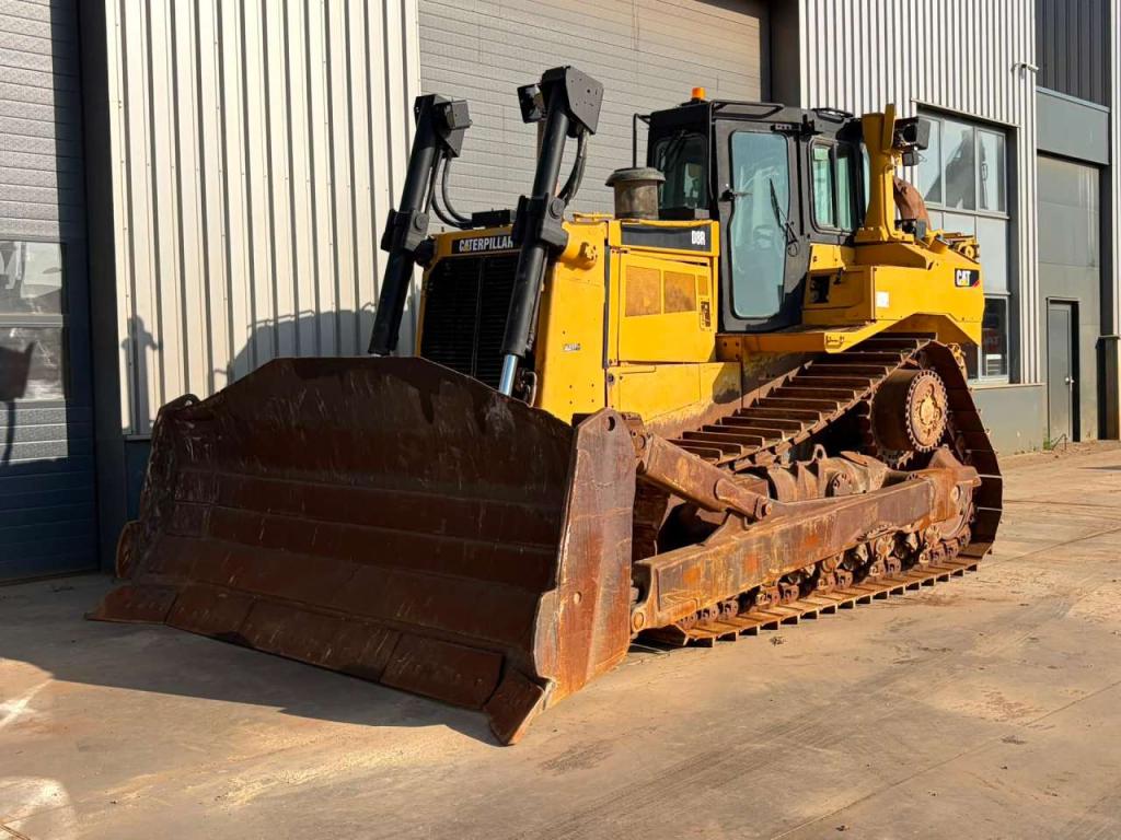 Caterpillar D8R - Single Shank Ripper Photo 2