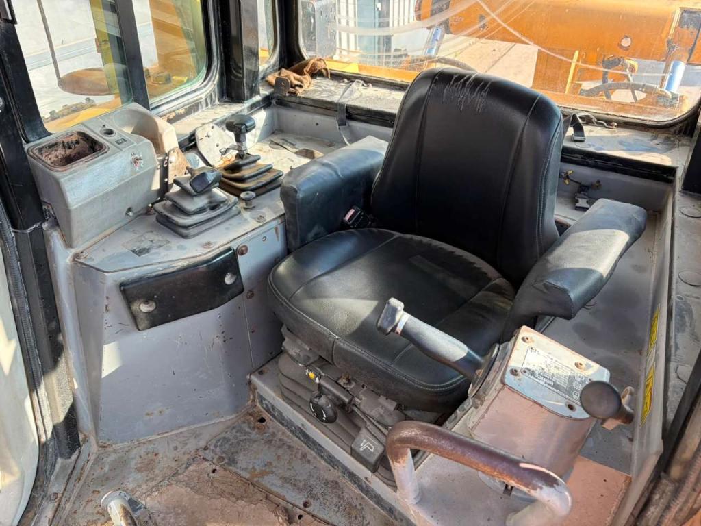 Caterpillar D8R - Single Shank Ripper Photo 20
