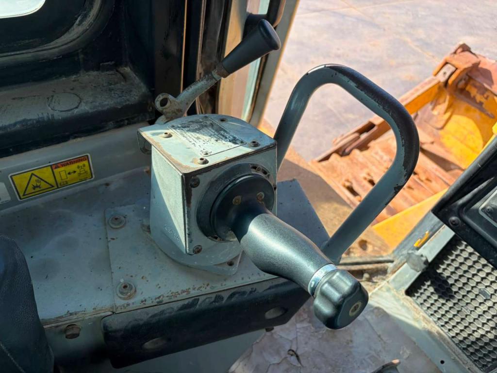 Caterpillar D8R - Single Shank Ripper Photo 22