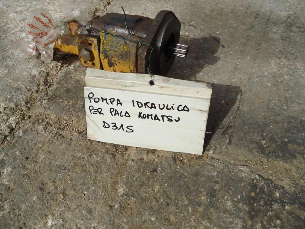 Hydraulic pump for Komatsu D31S Photo 3
