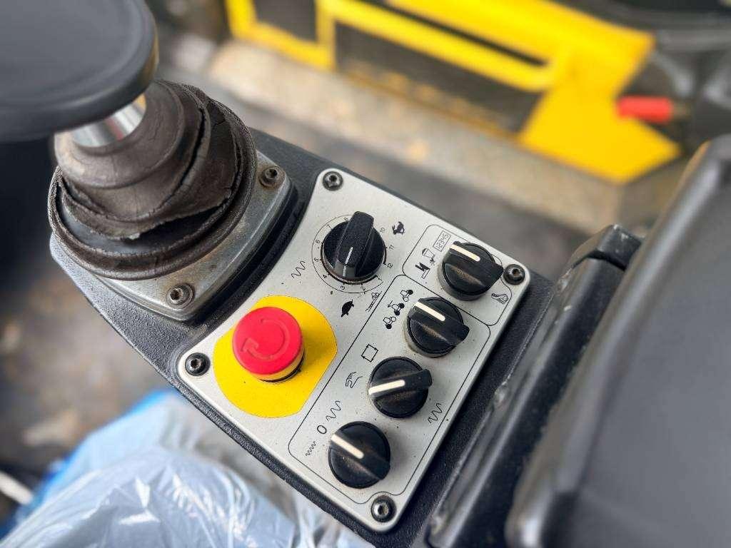 Bomag BW161AD-5 Photo 10