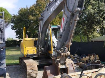 Volvo EC140B sold by Leo MMT Srl