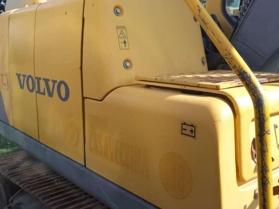 Volvo EC140B Photo 2