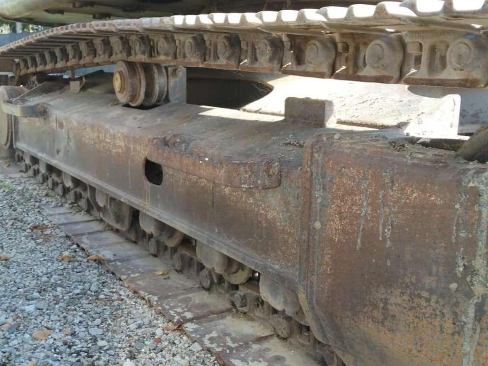 Volvo EC140B Photo 4