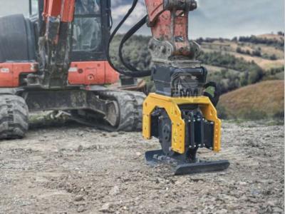 EMM Piastra vibrante escavatore 1,5 / 4 ton sold by EMM Company srl