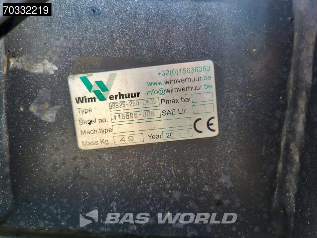 Kubota U36 -4 3 Buckets - Like New! Photo 21