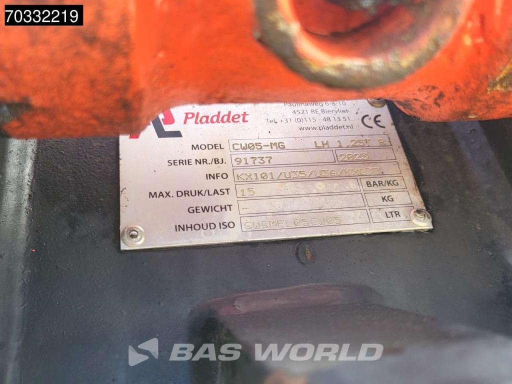 Kubota U36 -4 3 Buckets - Like New! Photo 22