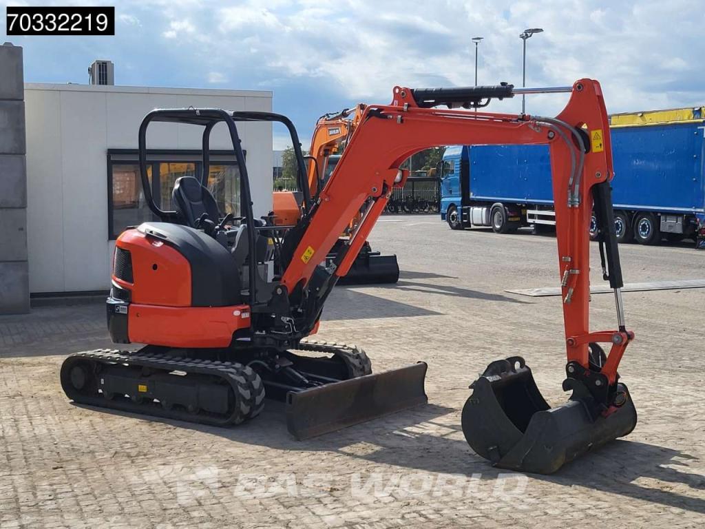 Kubota U36 -4 3 Buckets - Like New! Photo 8