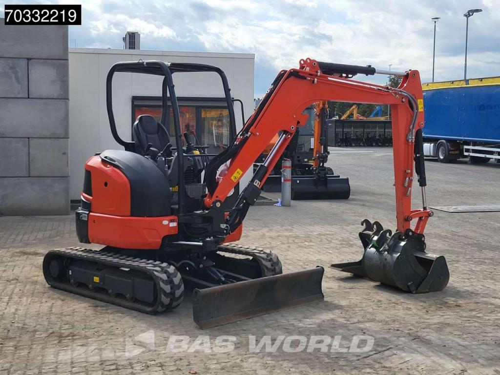 Kubota U36 -4 3 Buckets - Like New! Photo 9