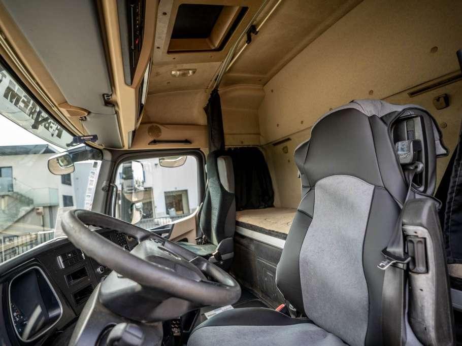 Mercedes-Benz ACTROS 1845 LS Photo 9