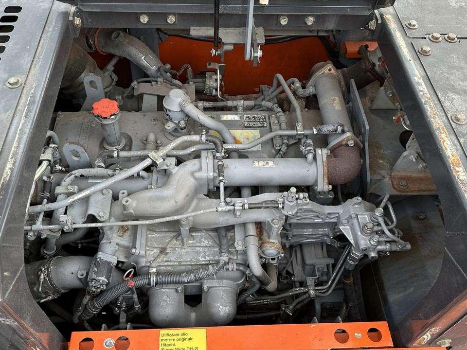 Hitachi ZX470LCH-5B Photo 13