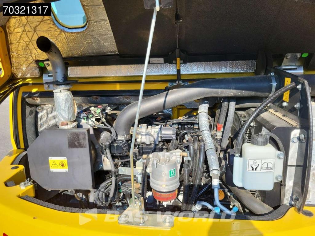 Komatsu PC80 MR-5E0 Photo 16