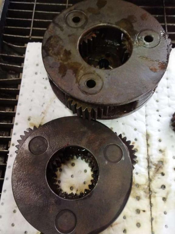 Swing drive for Caterpillar 312 B Photo 1