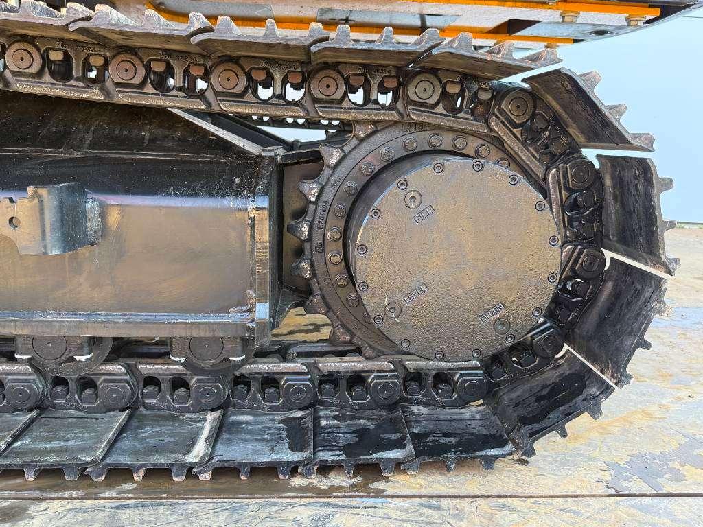 JCB 205 *2026 Model* New / Unused / Hammer Lines Photo 19