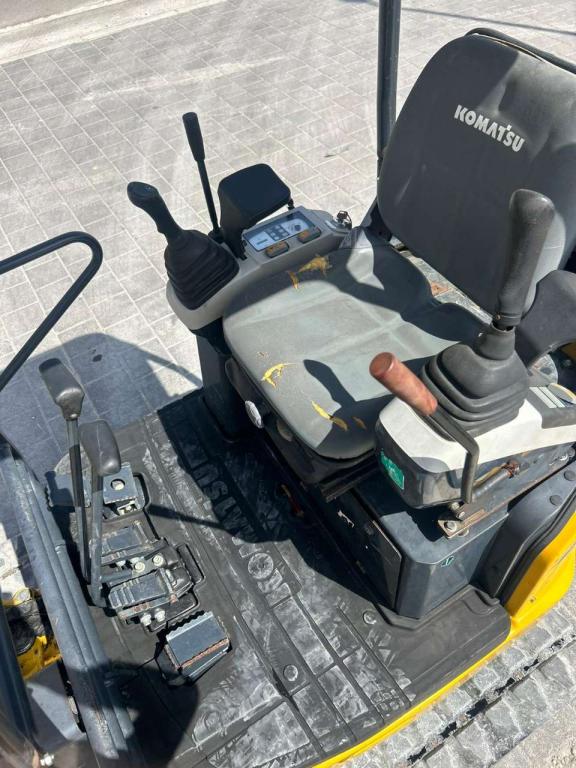 Komatsu PC 16R-3HS Photo 8