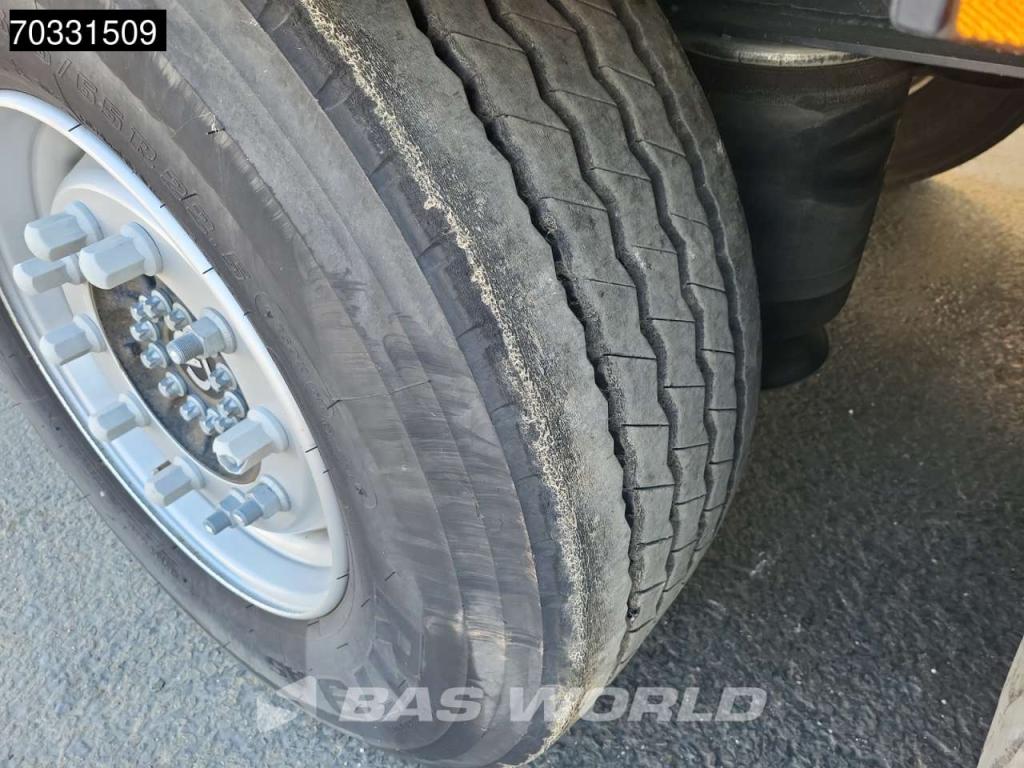 Krone SD Hardwood Omega Lift Axle Anti Vandalism Photo 17