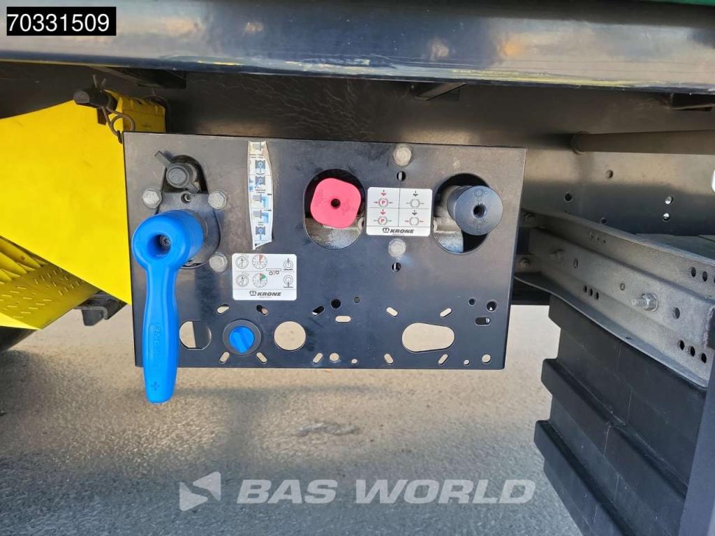 Krone SD Hardwood Omega Lift Axle Anti Vandalism Photo 25