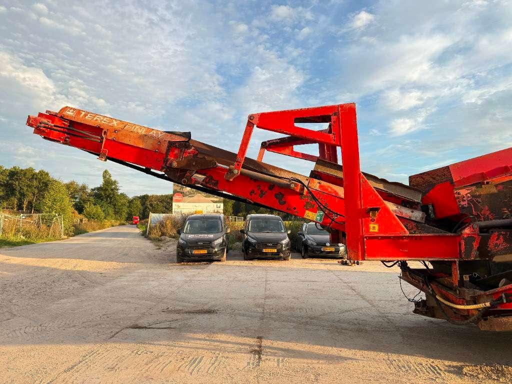 Terex Finlay 883T - 2 Side Conveyor / Auto Greasing Photo 10