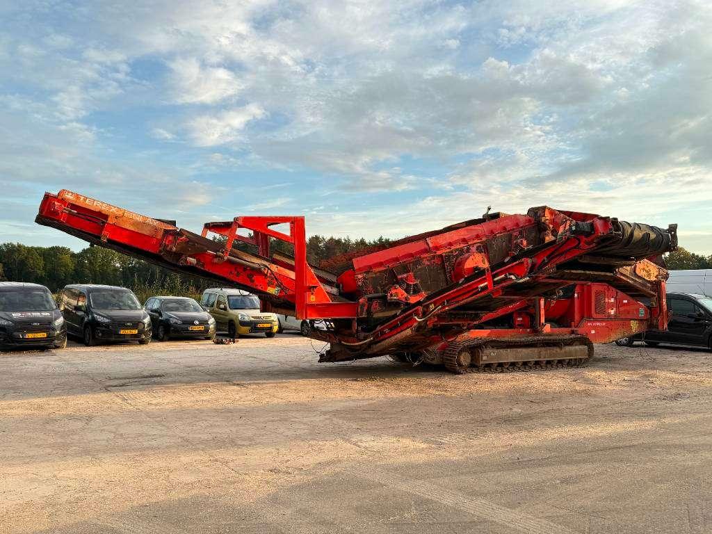 Terex Finlay 883T - 2 Side Conveyor / Auto Greasing Photo 3