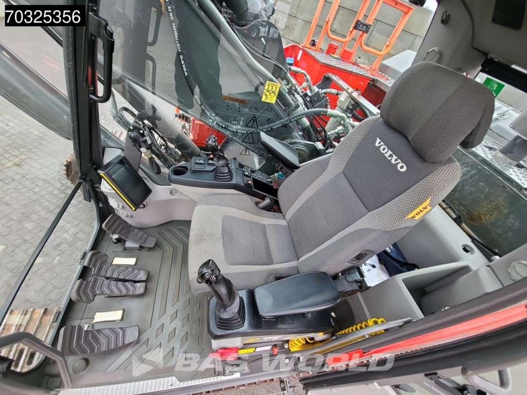 Volvo EC300 E NL Photo 28