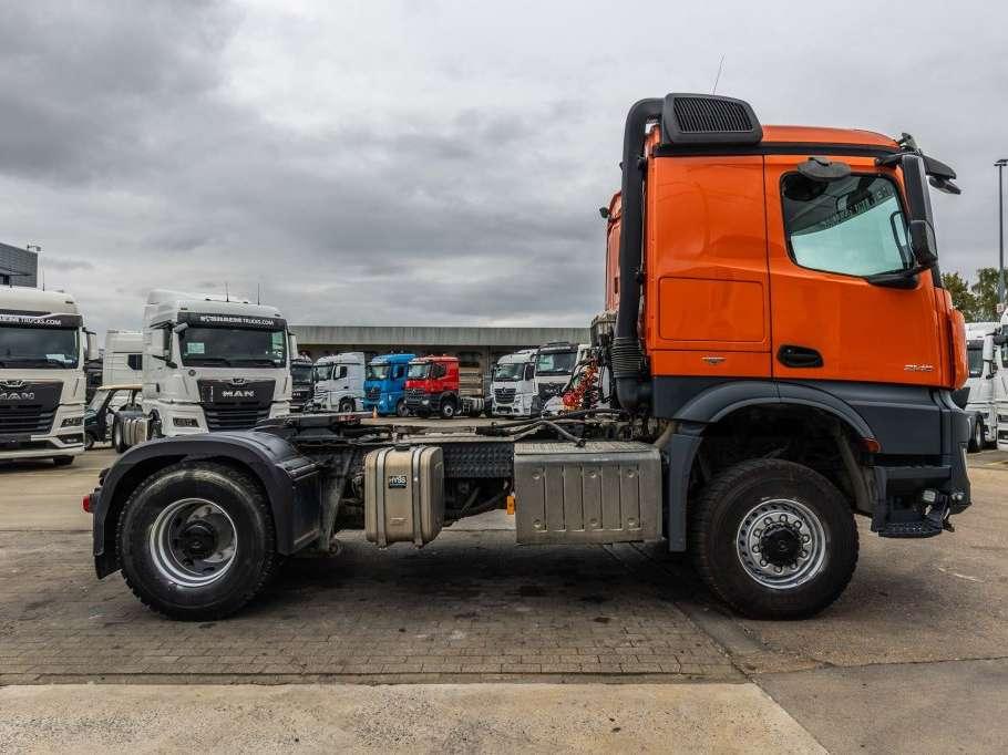 Mercedes-Benz AROCS 2145 - 4X4 Photo 3
