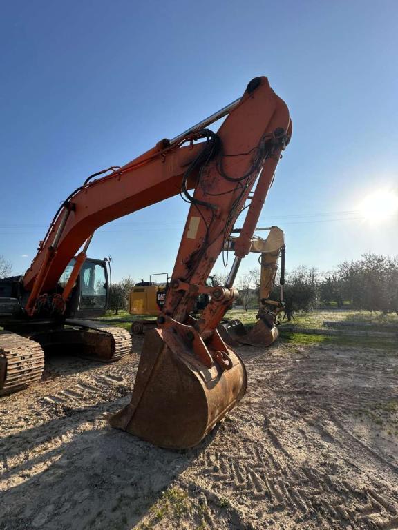 Hitachi ZX350LCN Photo 14