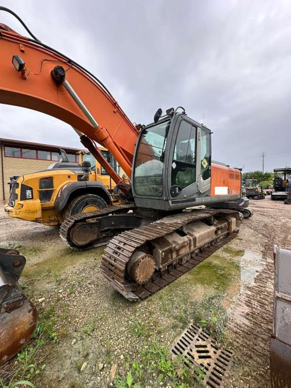 Hitachi ZX350LCN Photo 21