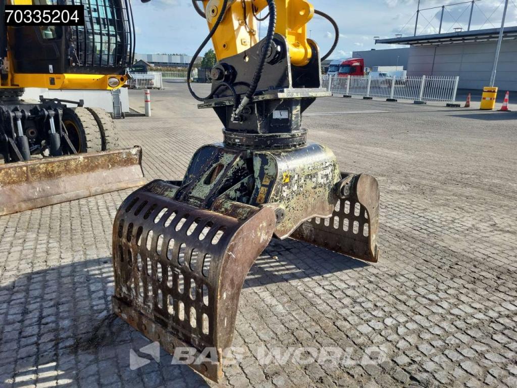 JCB JS175 W Lift Cabin Photo 17