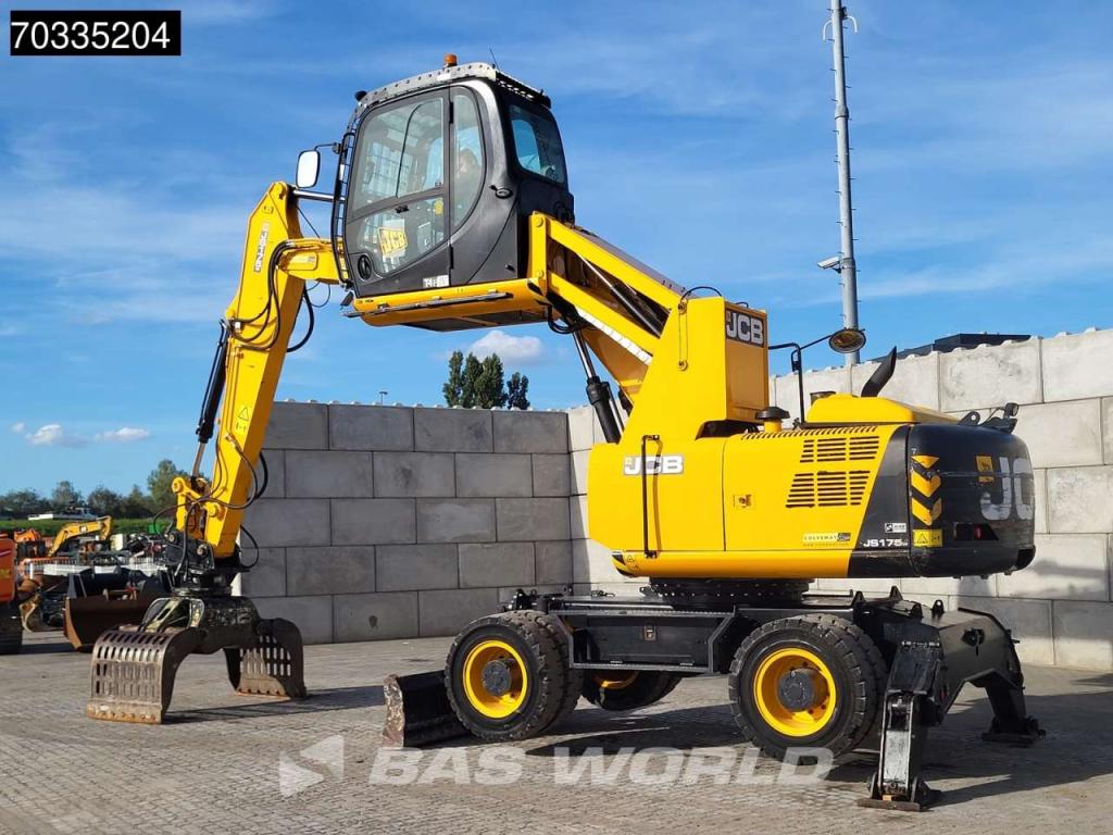 JCB JS175 W Lift Cabin Photo 2