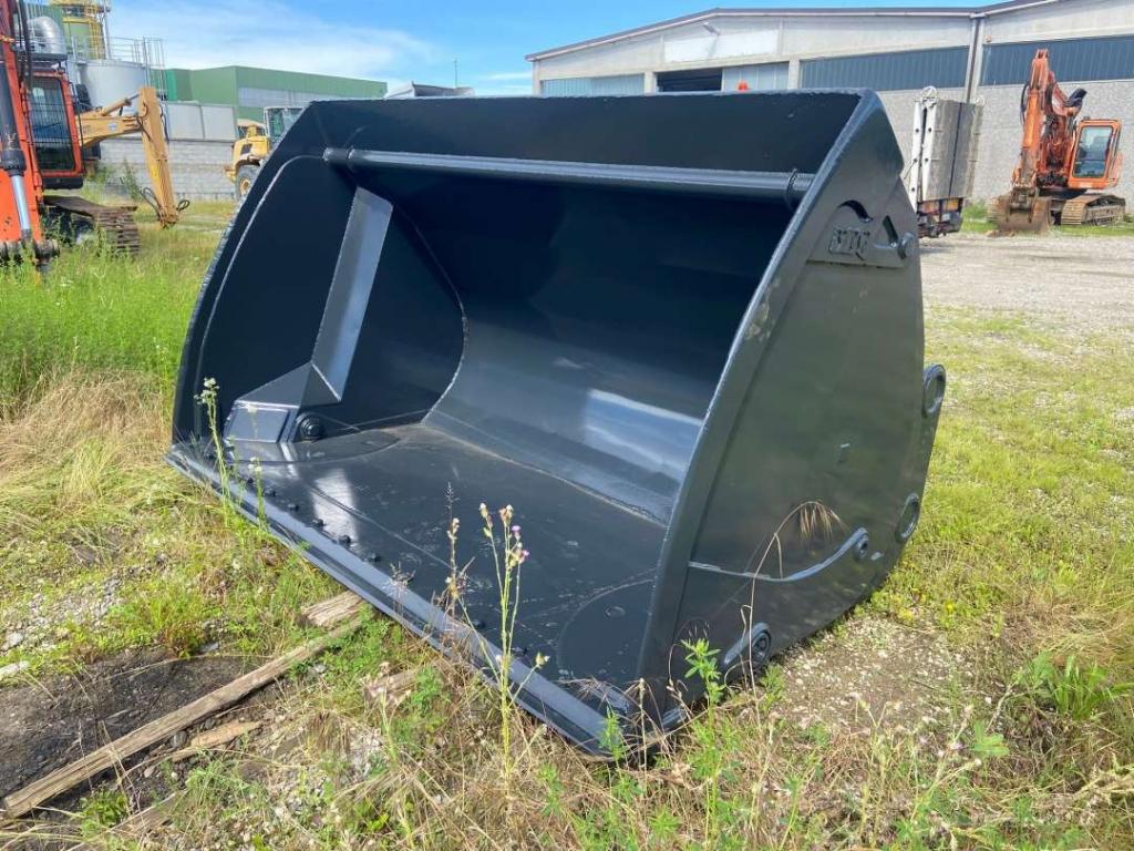 VTN High tilting bucket Photo 1