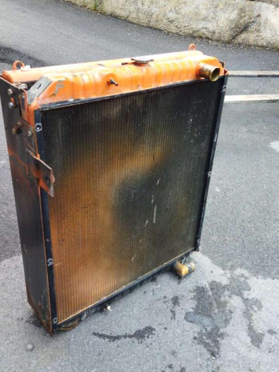 Water radiator for Fiat Hitachi Ex 285 Photo 2