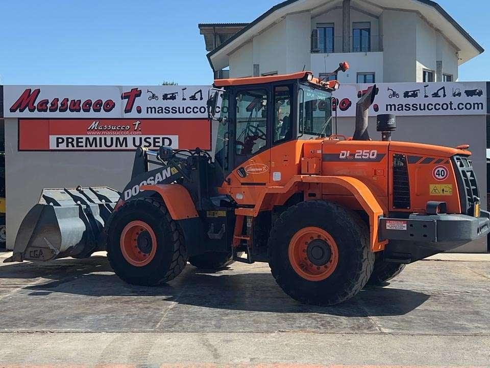 Doosan DL250-5 Photo 3