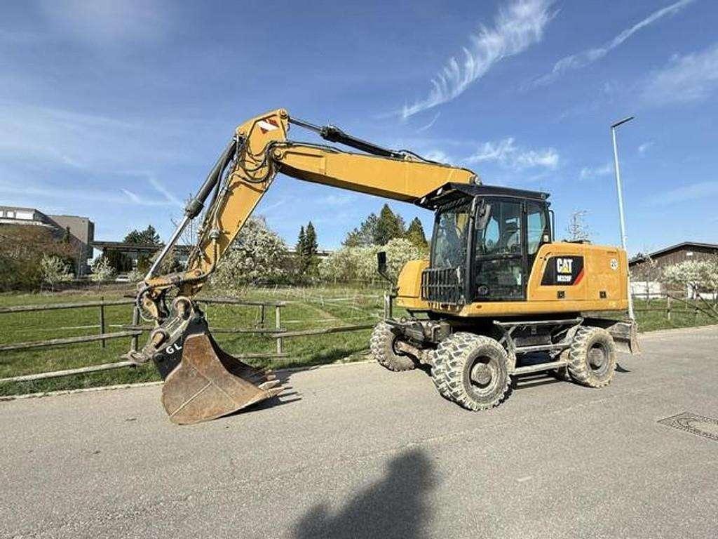 Caterpillar M320F Photo 1