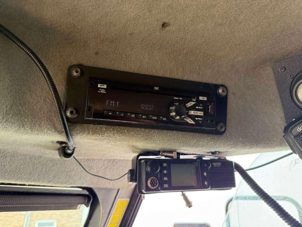 Caterpillar 772G - Automatic Greasing / Body Heating Photo 16