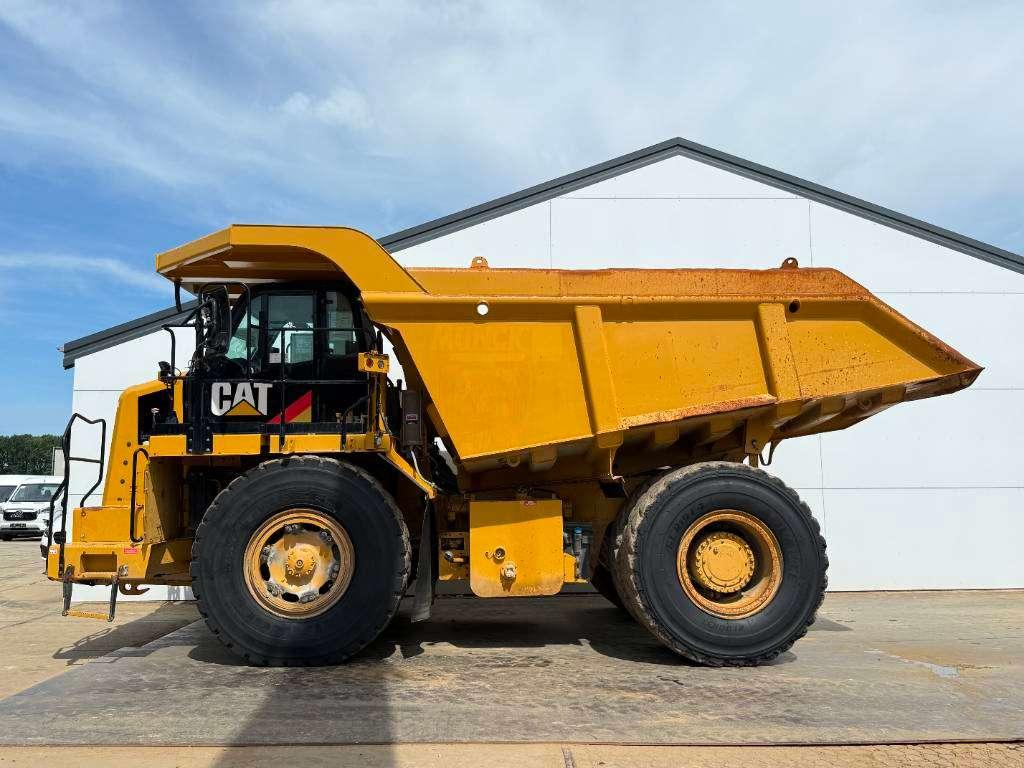 Caterpillar 772G - Automatic Greasing / Body Heating Photo 2