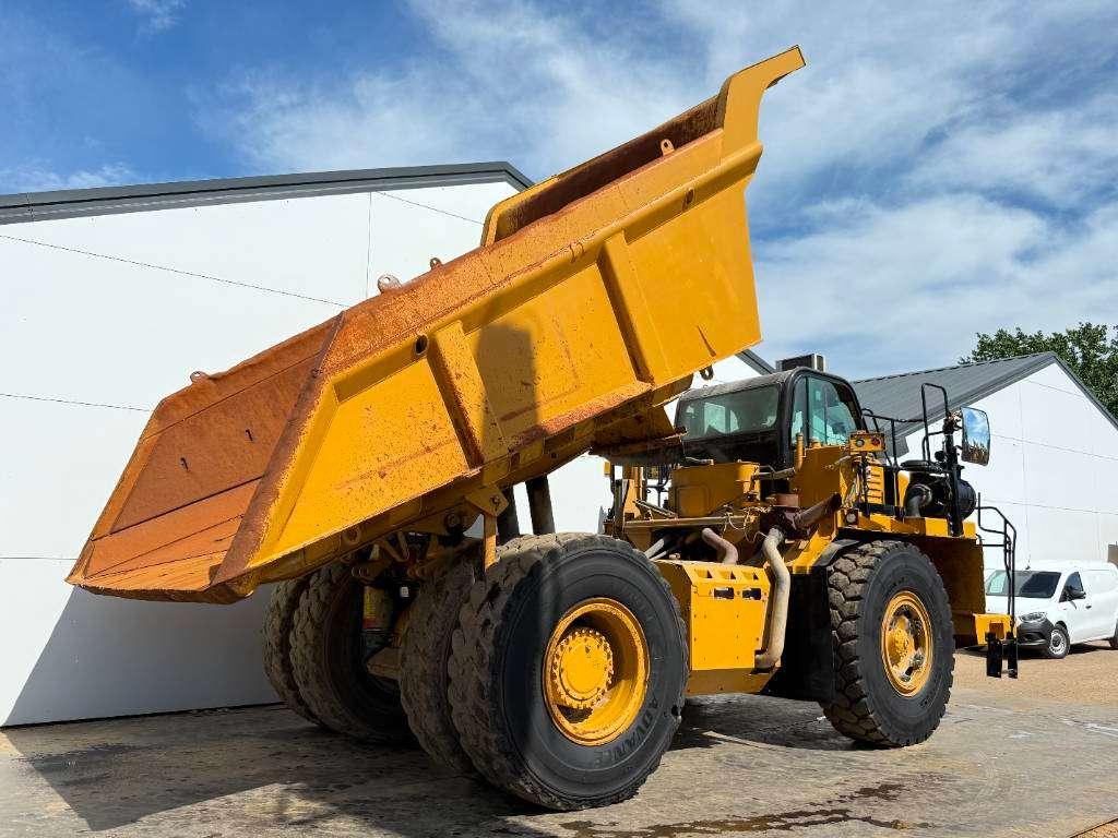 Caterpillar 772G - Automatic Greasing / Body Heating Photo 23