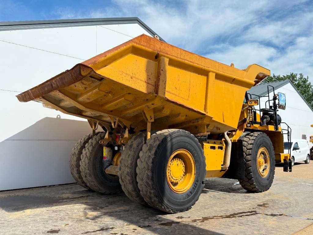 Caterpillar 772G - Automatic Greasing / Body Heating Photo 5