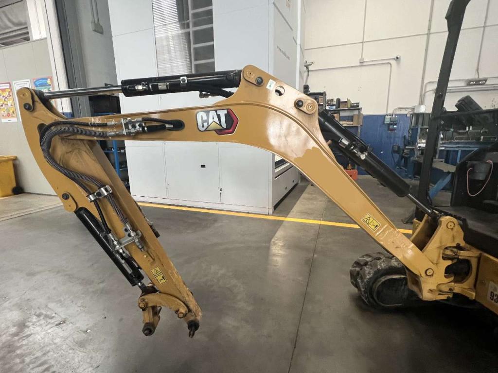 Caterpillar 302 CR Photo 7