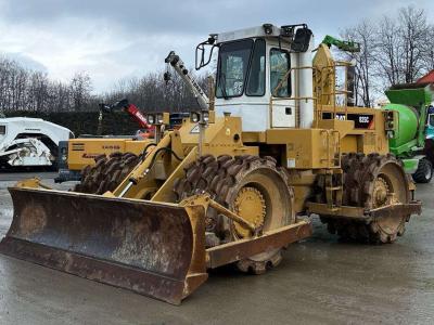 Caterpillar 825C sold by Massucco T. Srl
