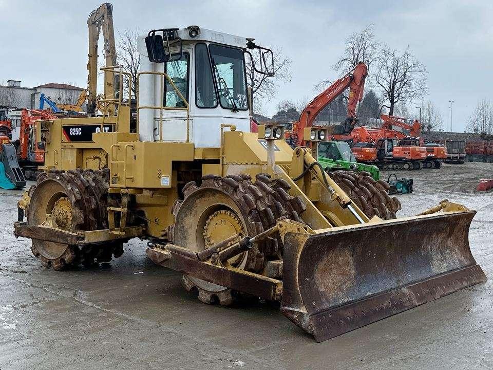 Caterpillar 825C Photo 16