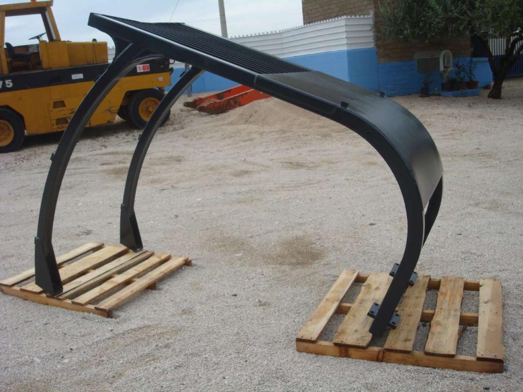 Rollover protective structure for Hitachi 210 E 240 Photo 4