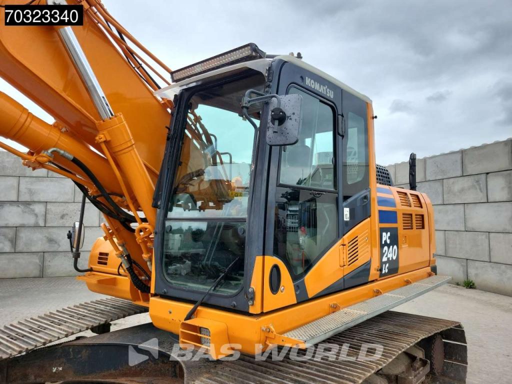 Komatsu PC240 LC-10 Photo 25
