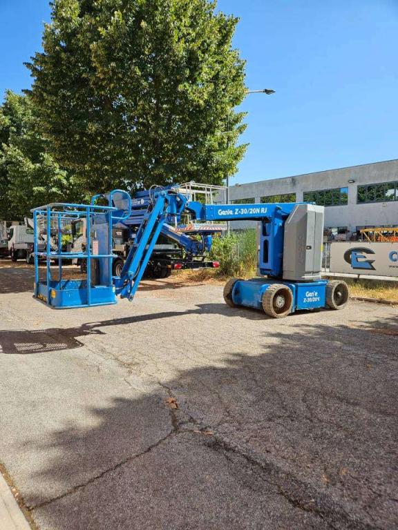 Genie Z30/20N RJ Photo 16