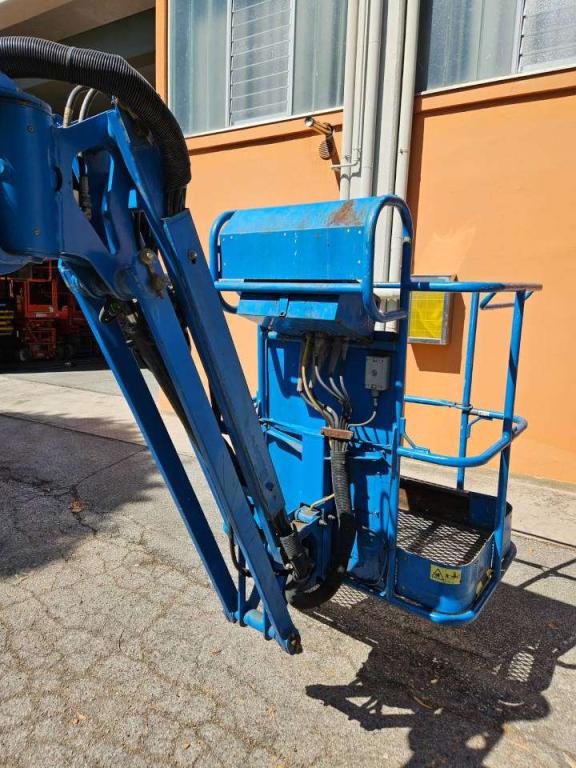 Genie Z30/20N RJ Photo 6