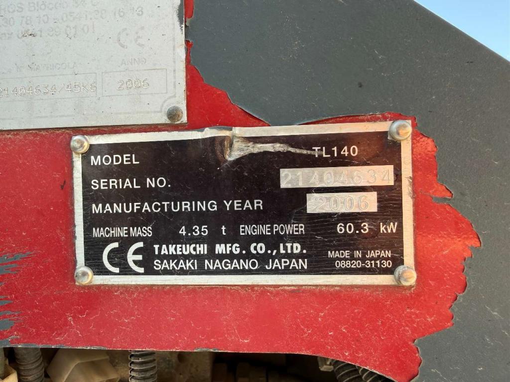 Takeuchi TL140 Photo 4