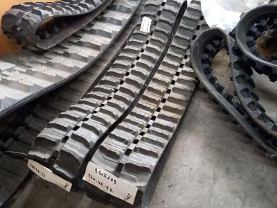 230x42x72P Rubber tracks sold by Fratelli Zenzalari S.r.l.