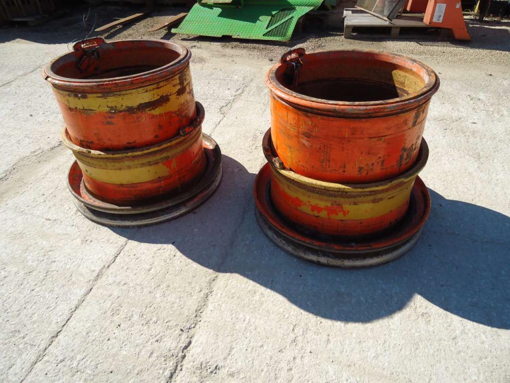 Rim for Fiat Kobelco W270 Photo 1