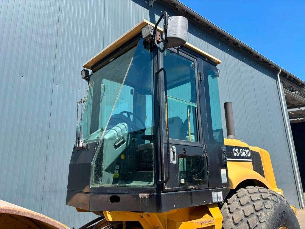 Caterpillar CS563D Photo 18